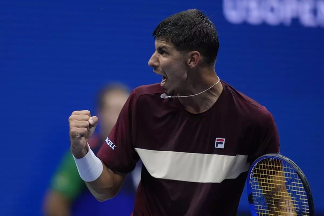 Djokovic nối gót Alcaraz rời US Open sau trận thua đối thủ hạng 28 thế giới - Ảnh 2.